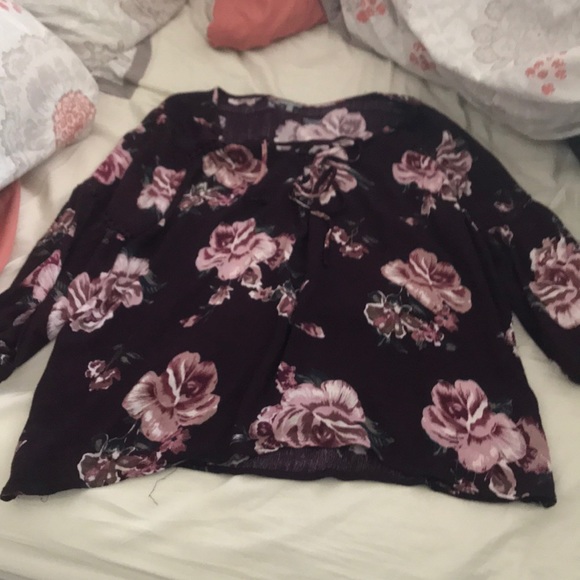 Floral top - Picture 2 of 2